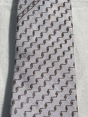 Men's Light Gray Silk Tie with Brown Geometric Pattern khanitha Thai